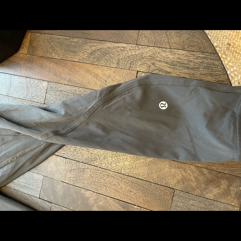 Lululemon high rise leggings size 8